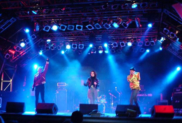 Fabrika: Ira, Sati and Sasha