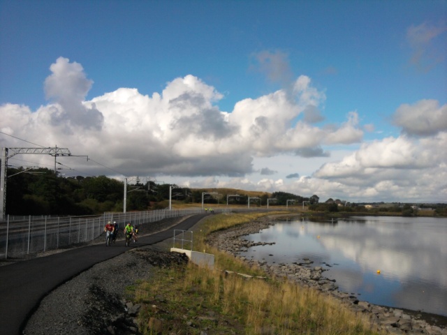 The cycle path next to Hillend Loch